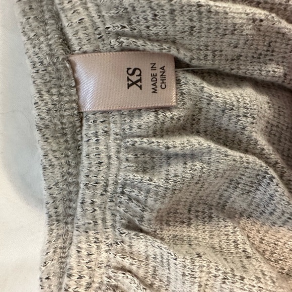 Buckle - Willow & Root Gray Blouse Size XS NWT - Picture 3 of 5